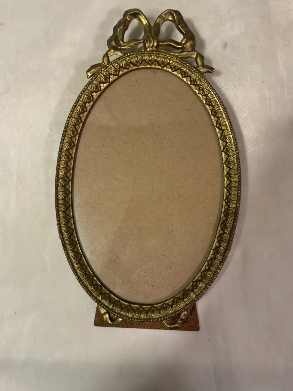 Vintage Italian Ornate Oval Metal Picture Frame in Gold - Classic Home Accent